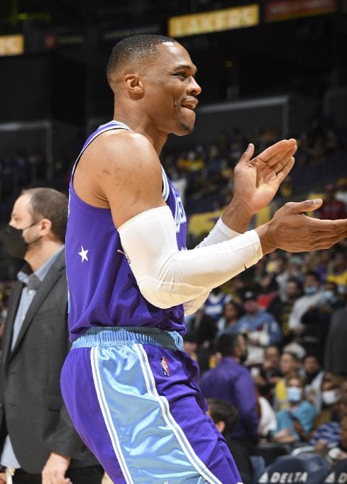 季后赛或争 季后赛或争